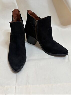 Steve Madden - Black Faux Suede Ankle Boots with Double Side Zip - Women